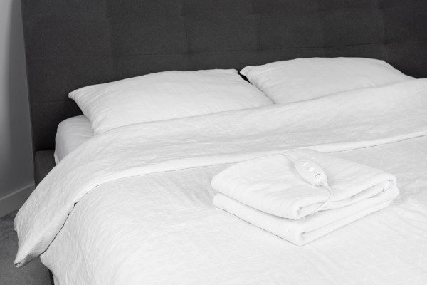 Noveen - Mata elektryczna EB350 White 80x150